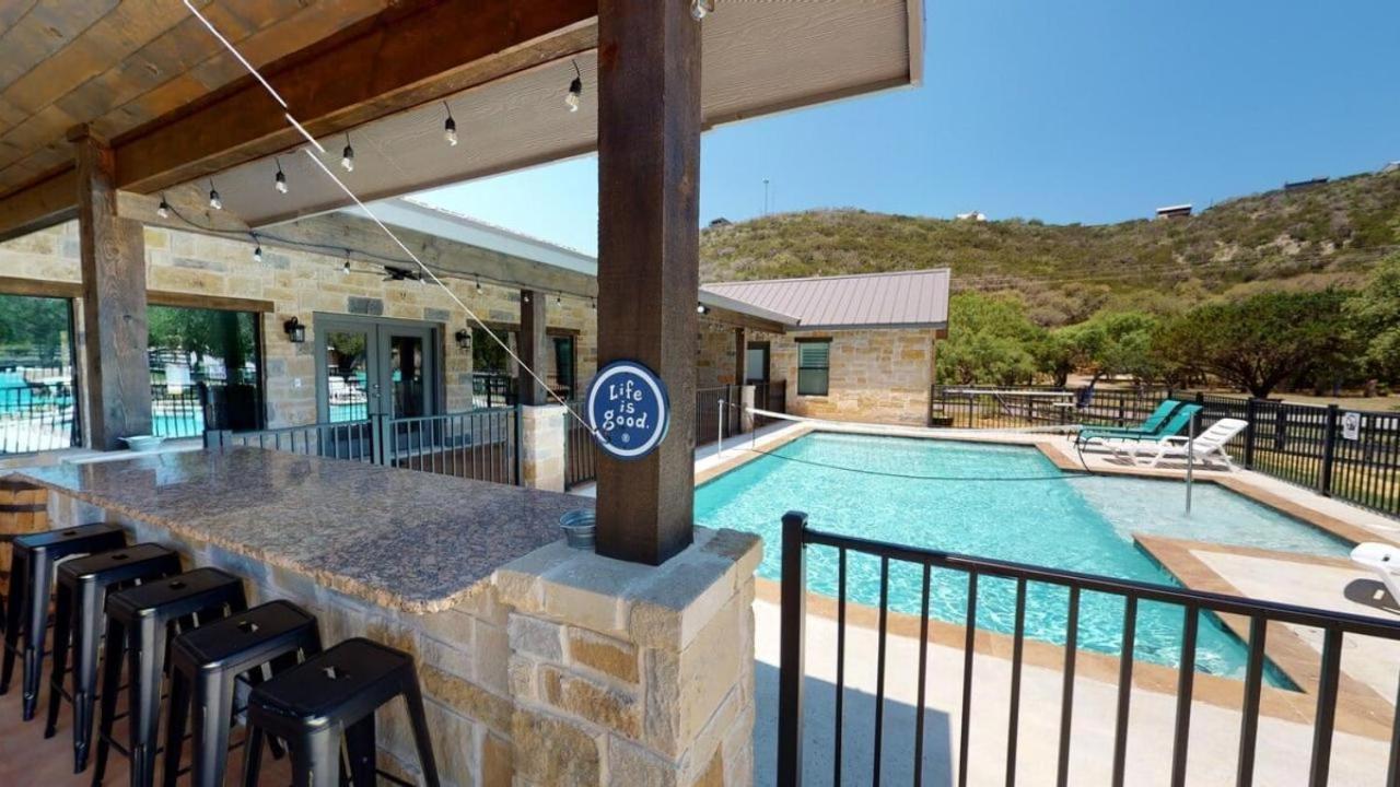Heartstone Lodge Concan Exterior foto
